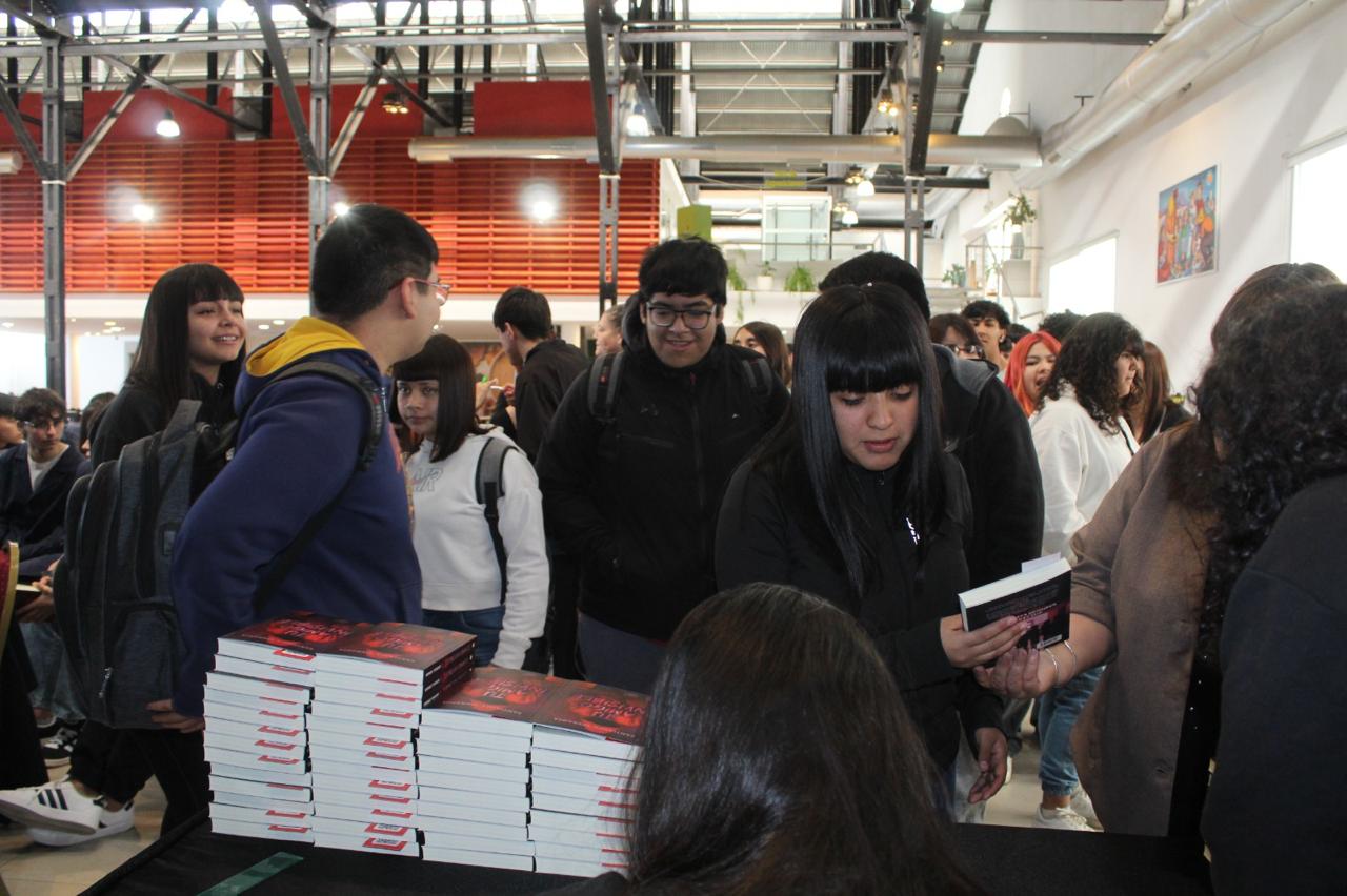 300 alumnos recibirán un libro en el marco del programa “Leer nos mueve, leer nos cambia”
