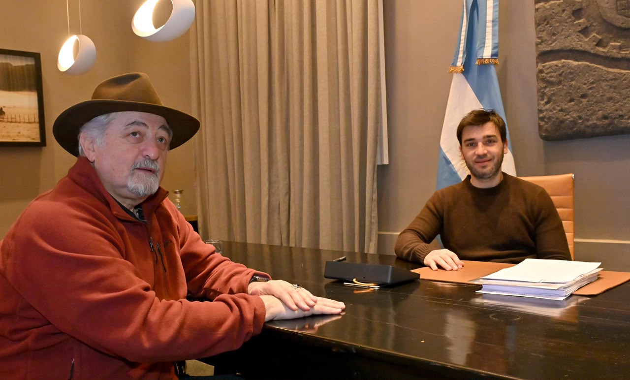 Más de 150 viviendas y 150 lotes con servicios: Provincia y Municipio acordaron una respuesta integral para el cerro Hermitte