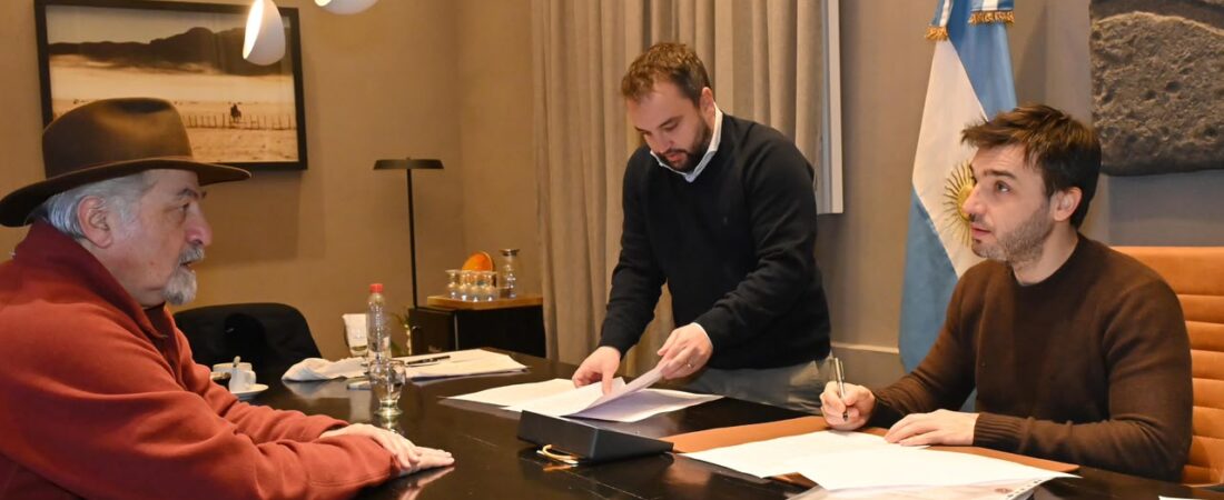 Plan Galina: Torres firmó el decreto para licitar la construcción del nuevo acueducto de Comodoro Rivadavia