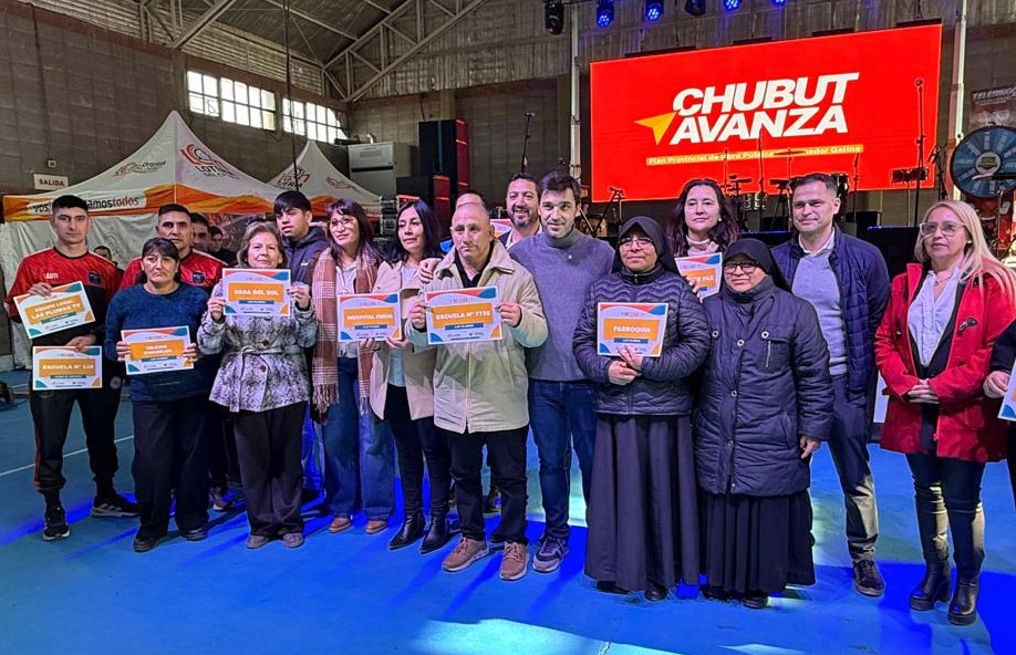 Después de 15 años, el Telebingo Chubutense volvió a Las Plumas con shows en vivo, importantes premios y aportes a instituciones