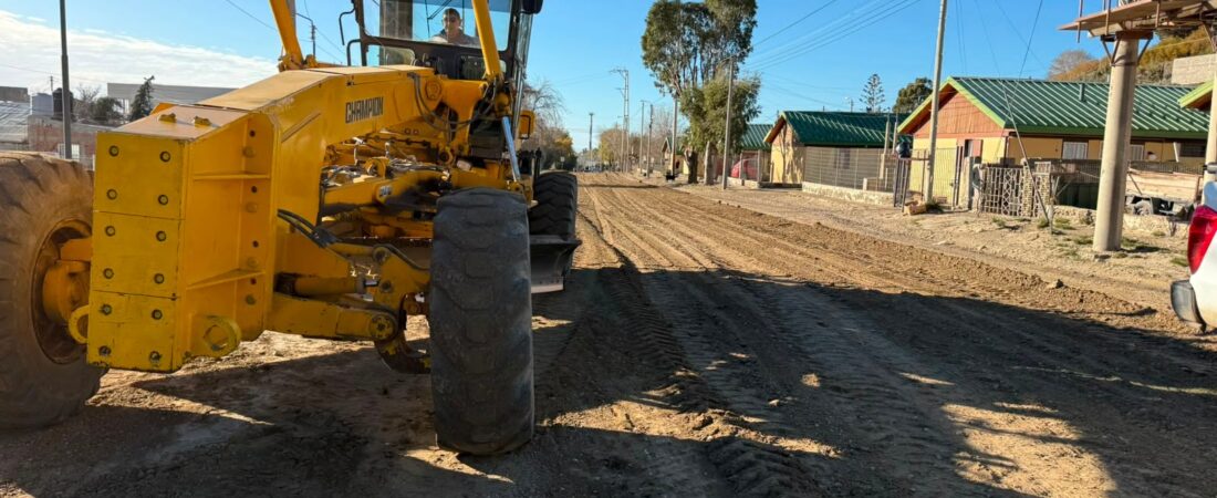 El Municipio continúa con las tareas de mejoramiento vial en los distintos barrios