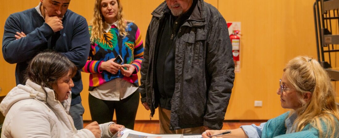 Avanza el relevamiento de familias afectadas en barrio Sismográfica para definir el listado de adjudicaciones