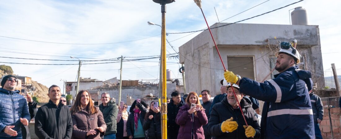 Othar inauguró la primera etapa de la ampliación de la red de gas de barrio Abel Amaya
