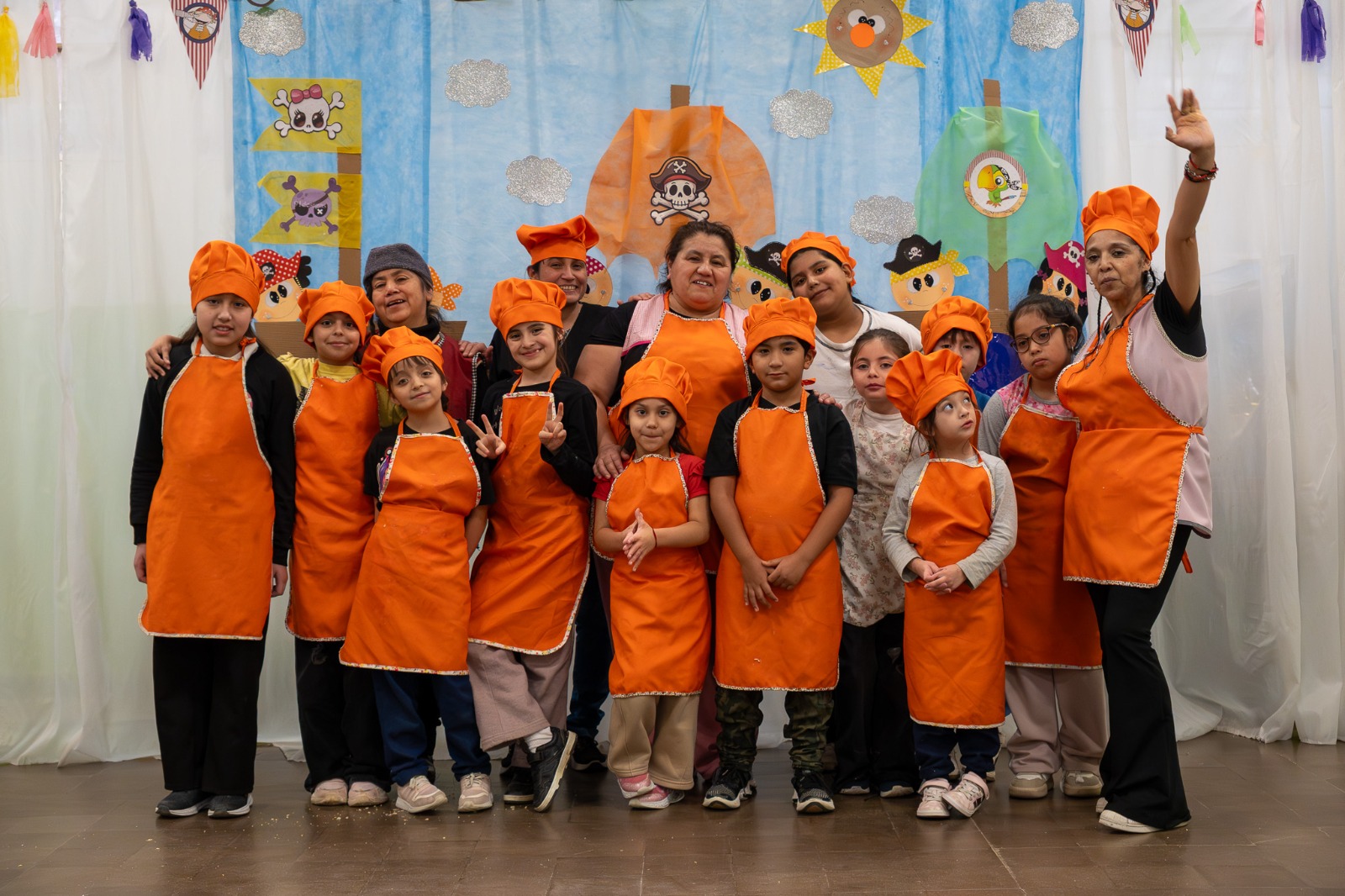 Aprender jugando y con hábitos saludables: más de 40 chicos participan del Taller Cocineritos en el CPB Los Grillitos