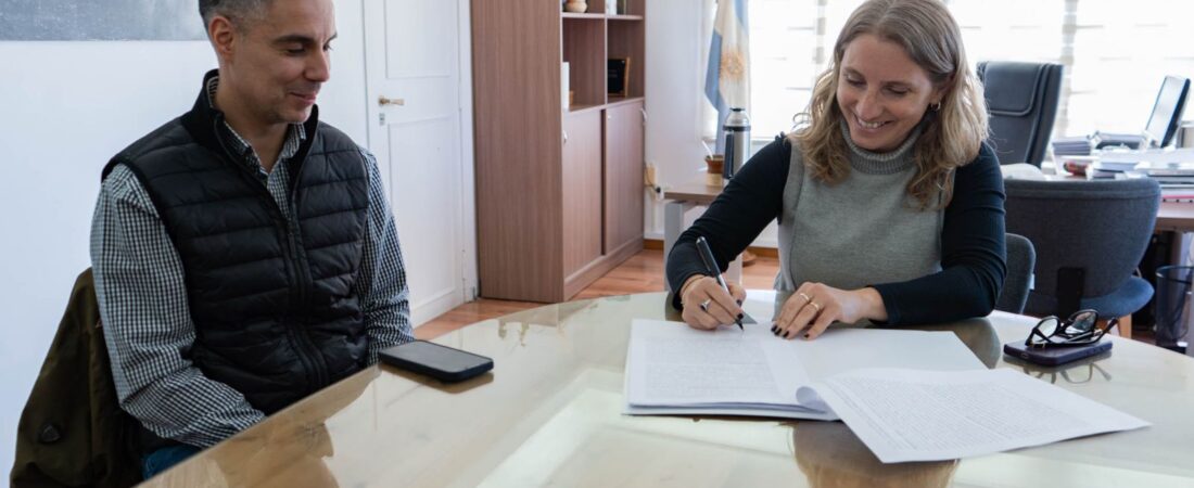Rada. Tilly: se firmó el contrato para finalizar el Plan de Pavimentación Urbana de 77 cuadras