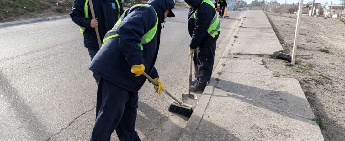 Se intensifica la limpieza en espacios públicos de la ciudad