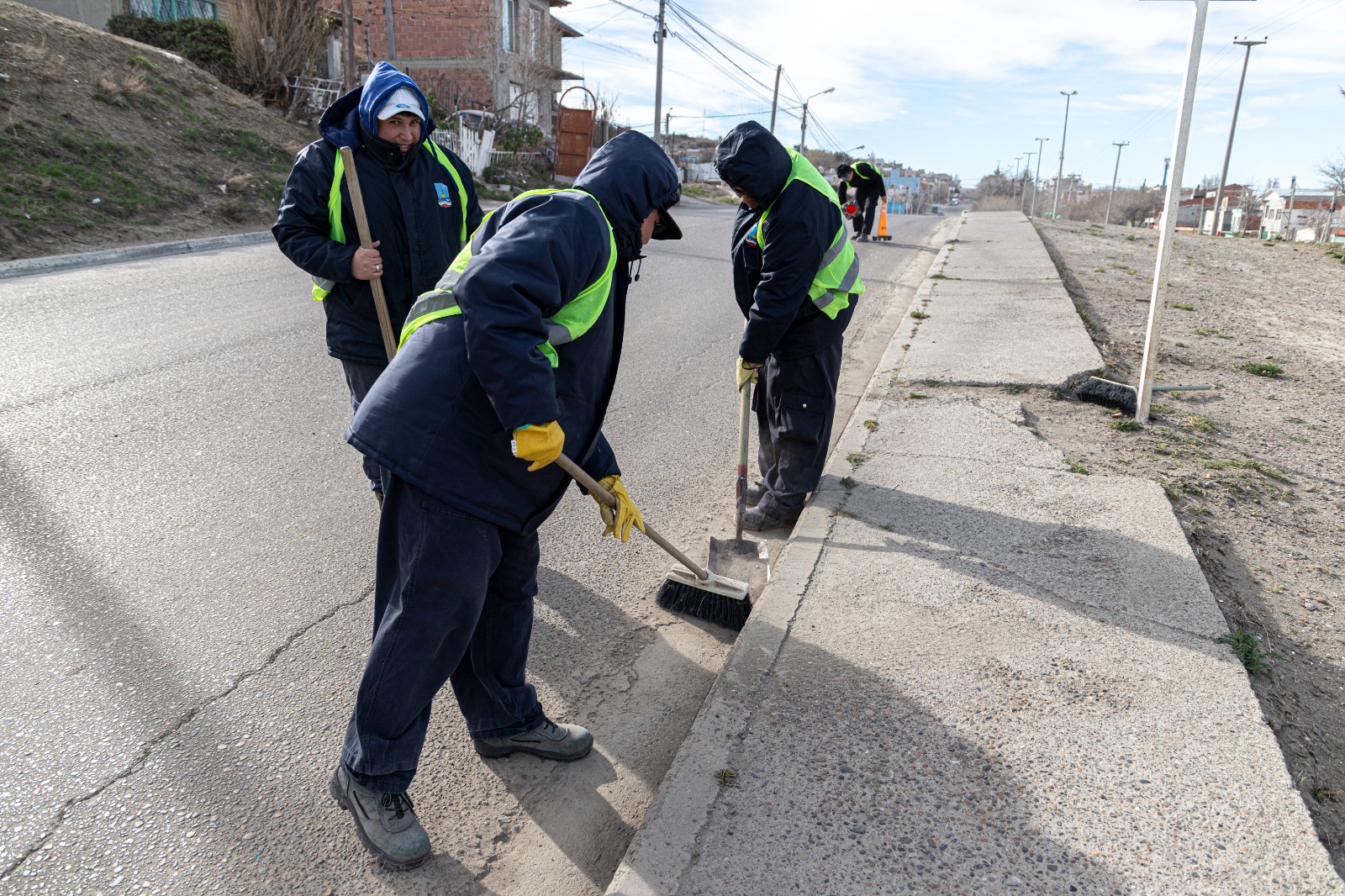 Se intensifica la limpieza en espacios públicos de la ciudad
