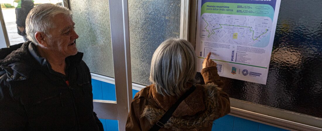 Modernización en el transporte urbano: instalan nueva cartelería informativa para los usuarios