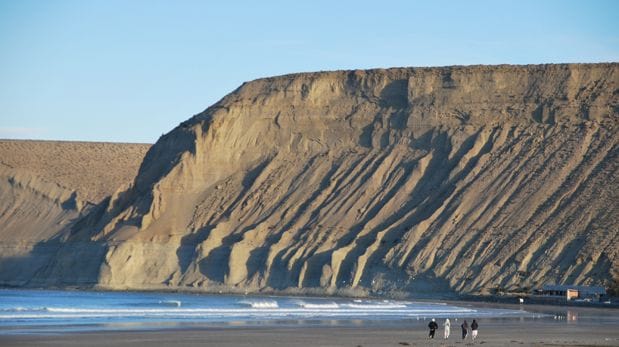 Geóloga de la UNPSJB explicó los movimientos en el Cerro Punta Marqués y llevó tranquilidad a la comunidad